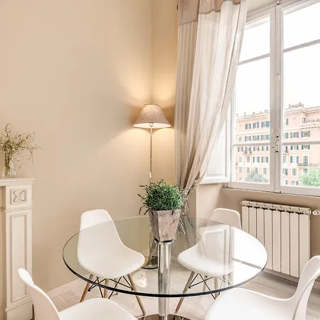 Vatican Miracle Apartmán *