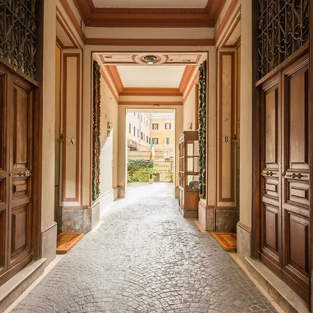 Vatican Miracle Appartement